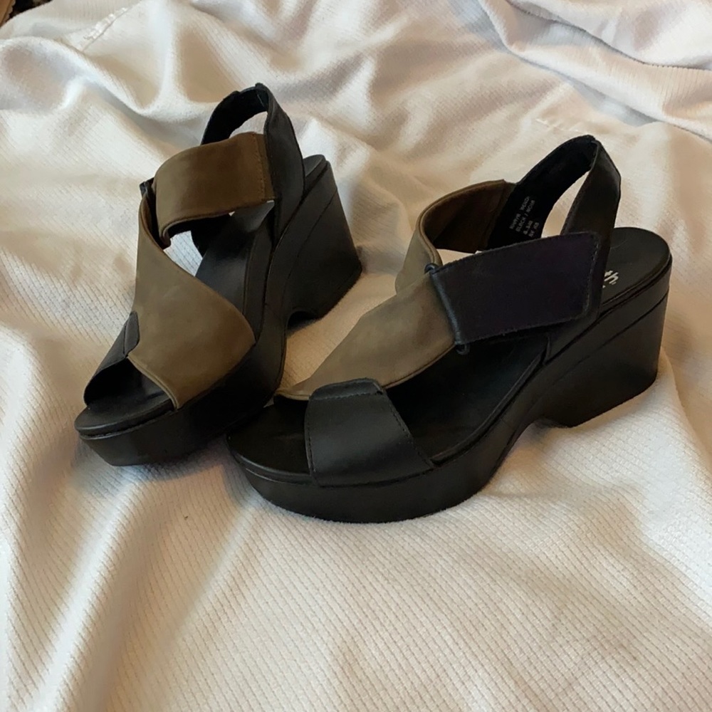 Women’s earth origins shoes.